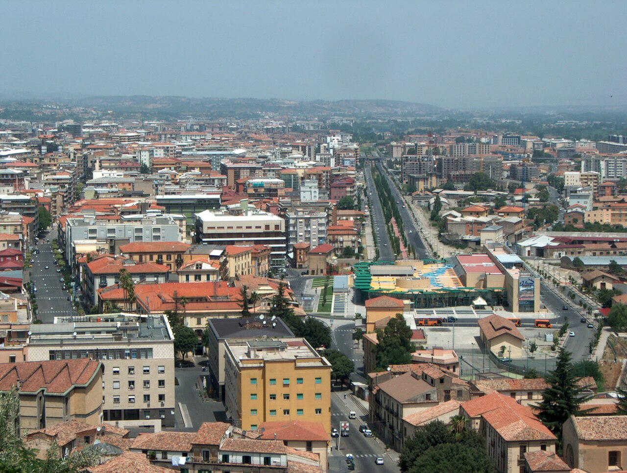 Veduta dall'alto della parte nuova di Cosenza